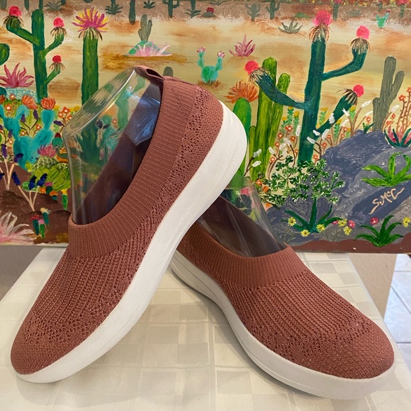 Fitflop Shoes - FitFlop Women's Uberknit Slip-on Ballerina Ballet Flat, Miami Violet, Size 8